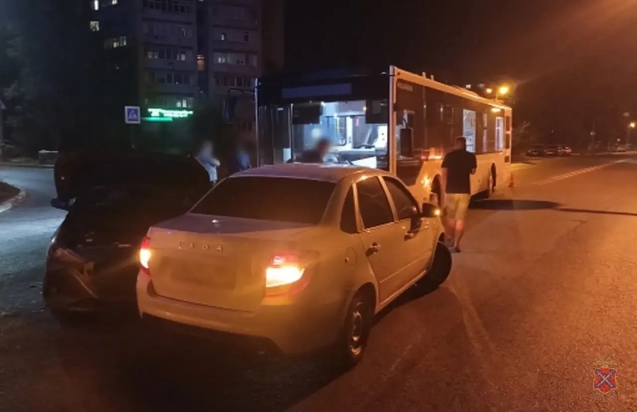 🚗 Неделя закончилась массовым ДТП с участием автобуса