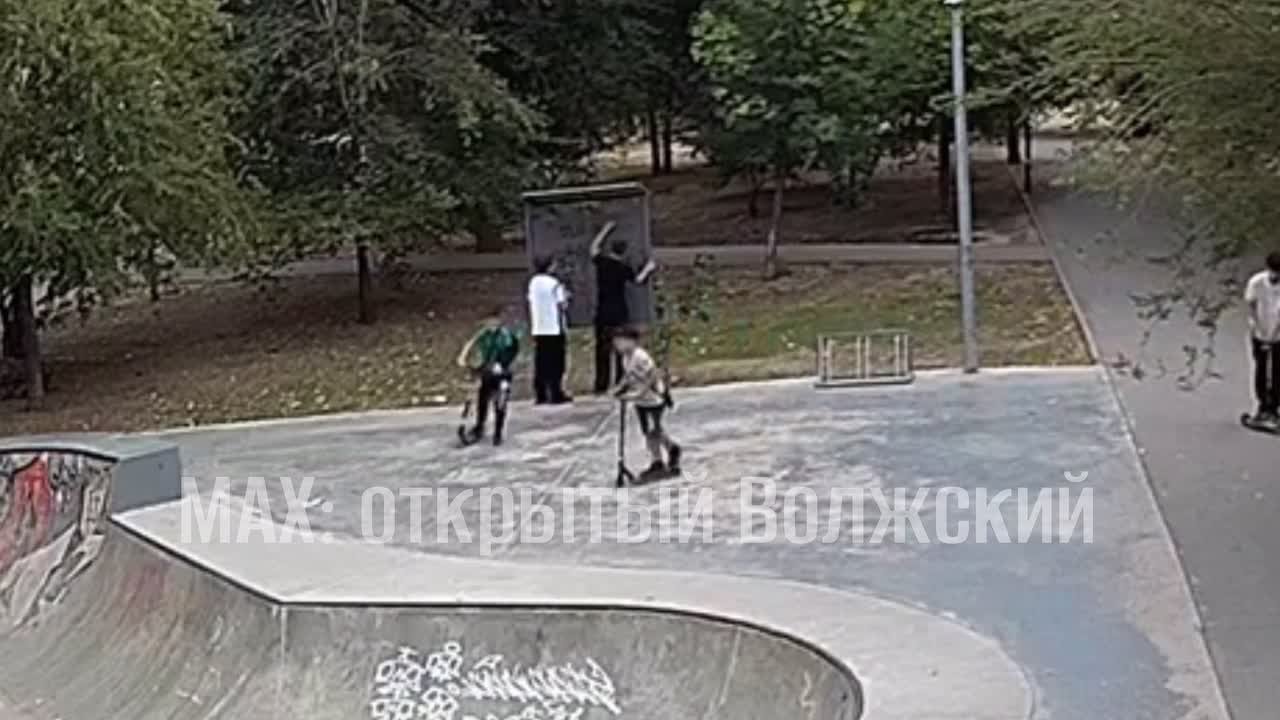 🚨ВАНДАЛЫ В СКВЕРЕ!