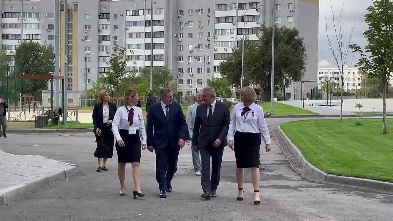 Губернатор Андрей Бочаров принял участие в голосовании на выборах депутатов Государственной Думы РФ