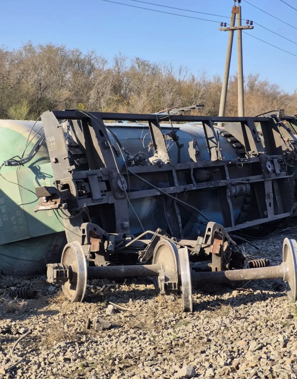 В Волгограде 24 поезда поменяли маршрут из-за схода поезда