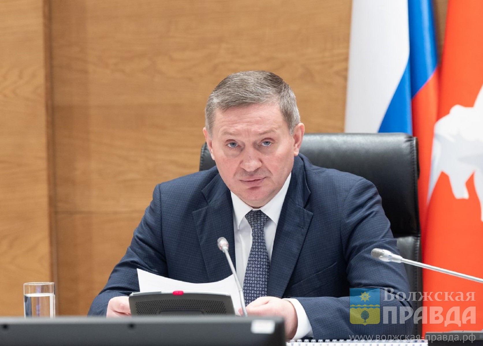 Вспыхнул дом, задержаны 20 авиарейсов: в ночь на 2 октября Волгоград подвергся мощной атаке БПЛА