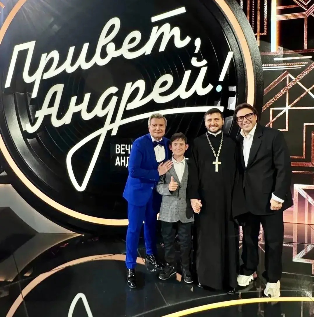 📺 Священнослужитель из Волжского и его сын стали гостями шоу «Привет, Андрей!»