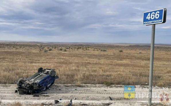 Фура, кроссовер, цистерна и джип: под Волгоградом водитель длинномера собрал 4 машины