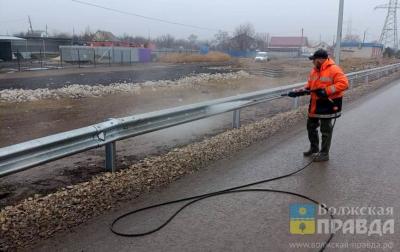 Коммунальные службы Волжского поддерживали чистоту в новогодние праздники