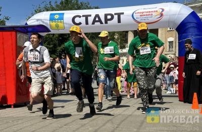 Более 120 волжан вышли на забег, чтобы собрать средства для отдыха детей с ОВЗ