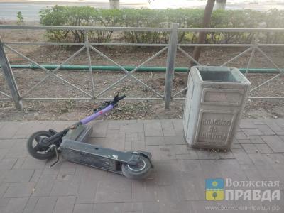 В Волгограде малолетние электросамокатчики сбили малышей 5 и 7 лет