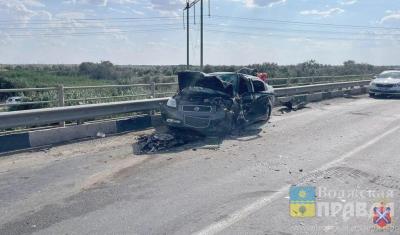 5 человек пострадали в столкновении двух авто под Волгоградом