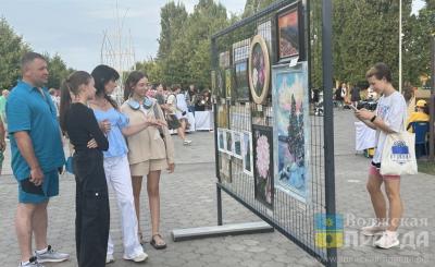 Живые картины, спрей-арт и много джаза: в Волжском начался фестиваль «Ты + искусство»