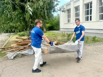 В Волжском начат ремонт школьной крыши после урагана