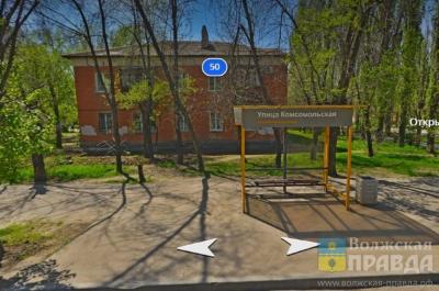 Снесло к остановке: страшный наезд на пешехода в Волжском оказался в фокусе видеокамер