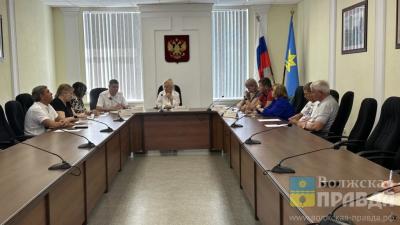 В Волжском ищут способы уберечь детей от гибели на питбайках