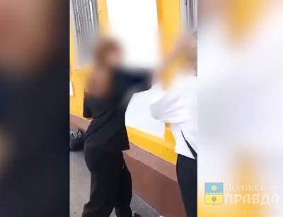 Не конфликт, а жестокость: волгоградская школьница наотмашь ударила свою одноклассницу по лицу