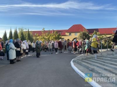 Дети и другие чудеса: в Волжский привезли икону, перед которой молились цари и президенты