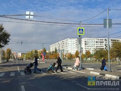 Качественно и в полном объёме: в Волжском приняли обновлённый участок улицы Карбышева