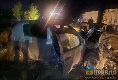 Все погибли, машины – в хлам: под Волгоградом «Лада» объехала грузовик по «встречке»