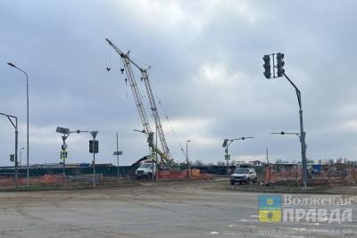 Воду подадут как на блюдечке: в новой части Волжского прокладывают коммуникации в рамках программы модернизации коммунальных объектов