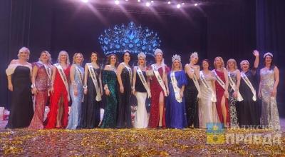 Погоны и чёрный пояс: титул «Миссис Волжский 2025» получила старший следователь Анастасия Фомиченко