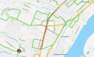 В Волгограде огромная пробка сковала движение по Второй продольной магистрали